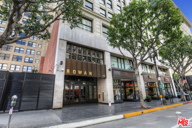 460 S Spring Street, Los Angeles CA: https://media.crmls.org/mediaz/6cf80f5c-99ee-4427-8e48-94aa26a0ad8a.jpg