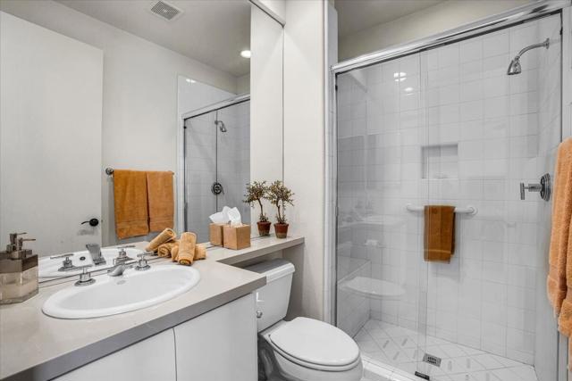247 Loch Lomond Road, Rancho Mirage CA: https://media.crmls.org/mediaz/6cf9257a-dc3b-494a-8570-a05dc39d4f90.jpg