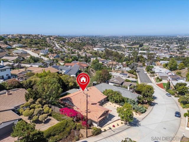 7977 Wetherly St, La Mesa CA: https://media.crmls.org/mediaz/6cf94731-08e0-4c23-ba27-7ecbc4fcb4fb.jpg
