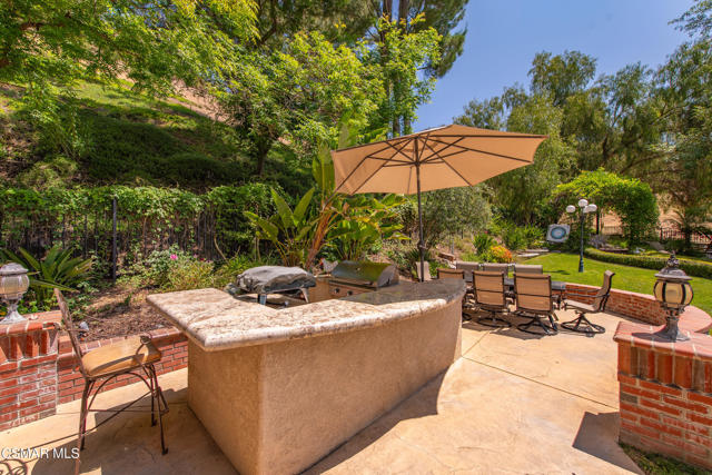 5924 Rainbow Hill Road, Agoura Hills CA: https://media.crmls.org/mediaz/6cfa212d-19d0-4ad3-81d7-935c8e189c3d.jpg