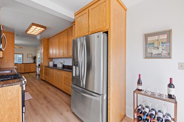 441 Hazel Avenue, San Bruno CA: https://media.crmls.org/mediaz/6cfa62cf-f725-44e9-b09a-64254de6b19c.jpg