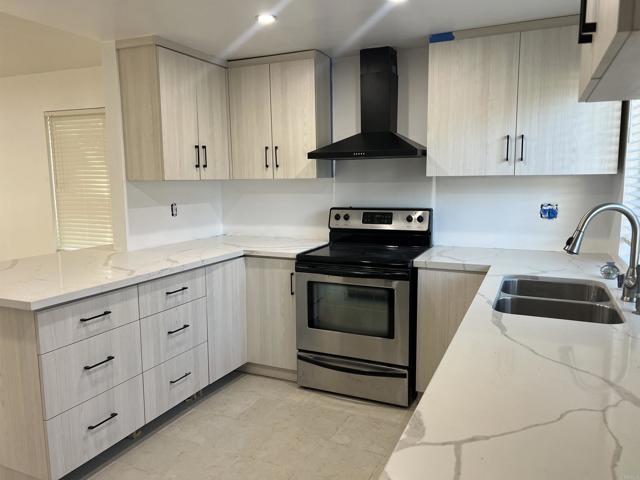 Detail Gallery Image 14 of 29 For 75 Third Ave #24,  Chula Vista,  CA 91910 - 3 Beds | 2 Baths