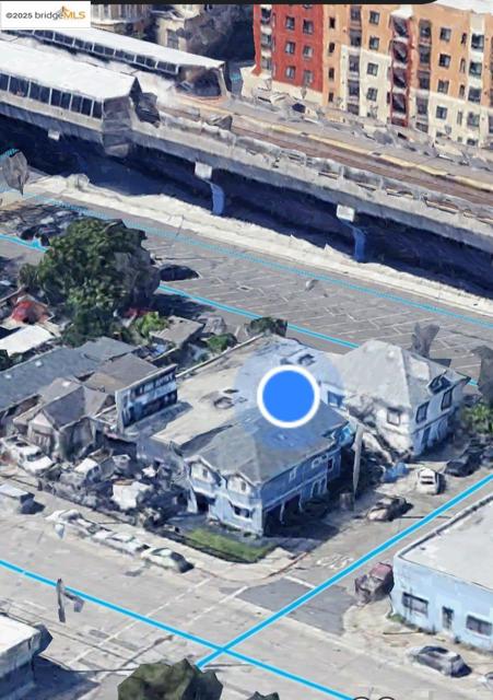 3532 San Leandro St, Oakland CA: https://media.crmls.org/mediaz/6cfaa1af-d2ca-4722-80fd-92974c8ad110.jpg