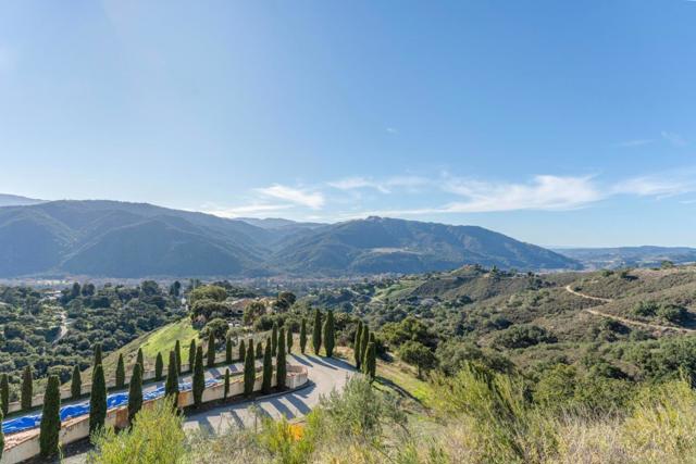 304 Country Club, Carmel Valley CA: https://media.crmls.org/mediaz/6cfae218-2986-44d4-8ffa-aa85d8265b65.jpg