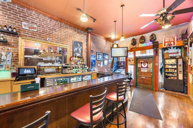 22519 Main St, Hayward CA: https://media.crmls.org/mediaz/6cfb6e2d-efae-4aa6-bb70-e98b1ff16845.jpg