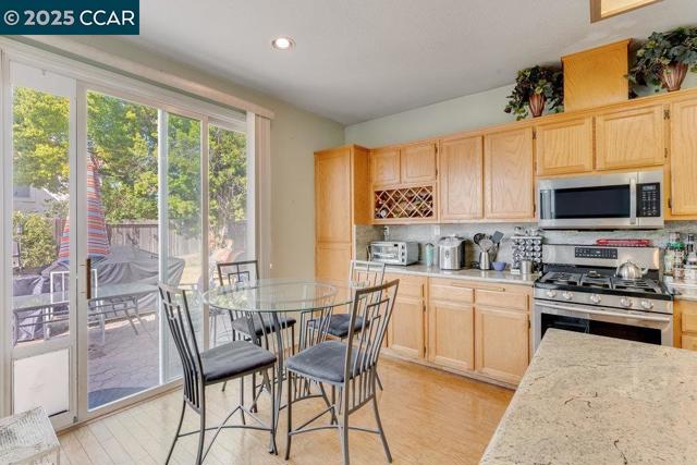 4305 Calsite Ct, Antioch CA: https://media.crmls.org/mediaz/6cfbd60c-2dcd-40b9-8c81-35f639986594.jpg