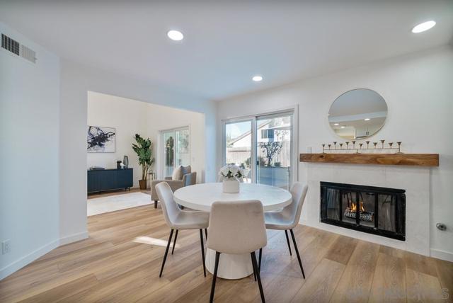 11289 Silver Buckle Way, San Diego CA: https://media.crmls.org/mediaz/6cfc4159-ed16-4169-913f-8bdfe71c7664.jpg
