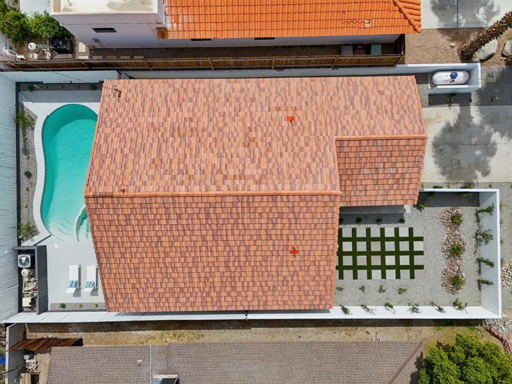 https://media.crmls.org/mediaz/6cfccc40-d439-49f5-8a0f-d2080b2286ab.jpg?preset=X-Large