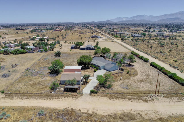 10375 Sonora Rd, Phelan, CA 92371