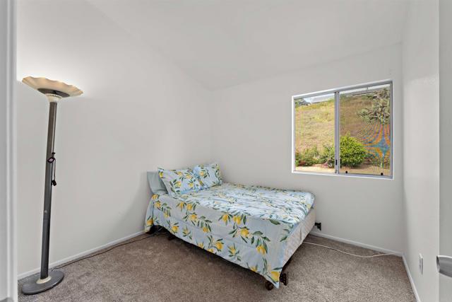 Detail Gallery Image 8 of 22 For 5133 Greenbrook St, Oceanside,  CA 92057 - 4 Beds | 2 Baths