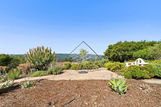 17 Kite Hill Road, Santa Cruz CA: https://media.crmls.org/mediaz/6d023f3d-fc90-4e39-9089-a02d8d4b54e1.jpg