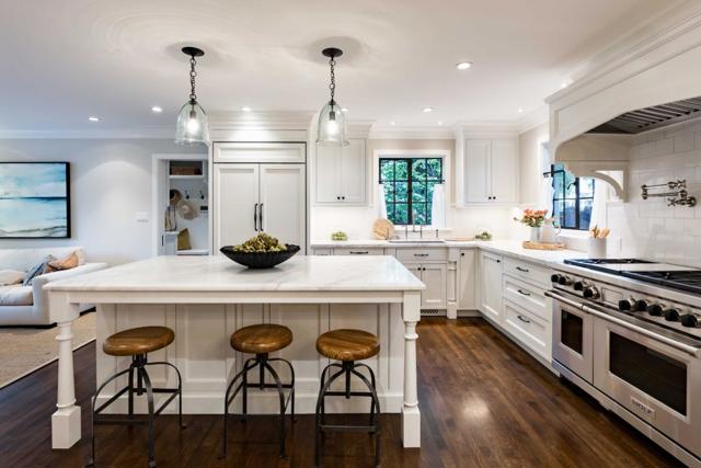 467 Lincoln Avenue, Palo Alto CA: https://media.crmls.org/mediaz/6d028945-e671-4b75-b8f2-1df21c4d5b36.jpg