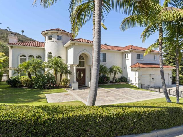 2535 San Clemente Avenue, Vista CA: https://media.crmls.org/mediaz/6d033e8d-ac5d-44a7-9bb3-d32d910365e8.jpg