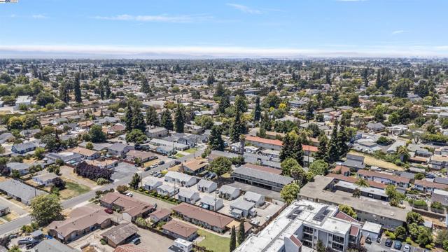21750 Vallejo Street, Hayward CA: https://media.crmls.org/mediaz/6d034cf8-0023-4b49-aaf3-6a6092c9257e.jpg
