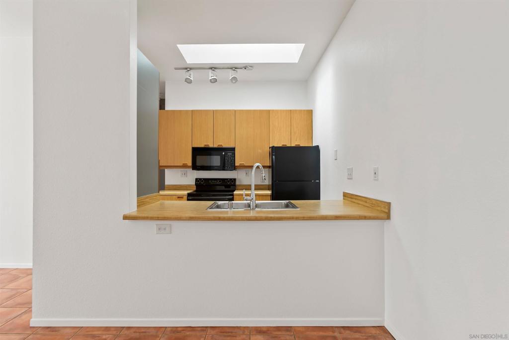 8328 Regents Rd - photo 4