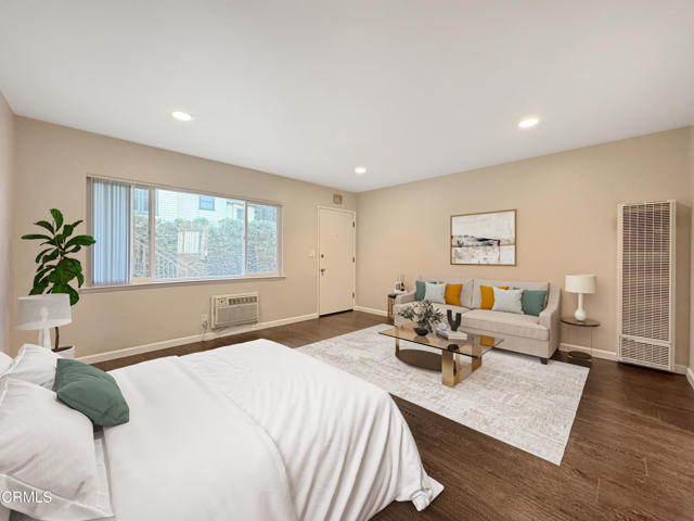 Detail Gallery Image 4 of 13 For 595 N Los Robles Ave #10,  Pasadena,  CA 91101 - 0 Beds | 1 Baths