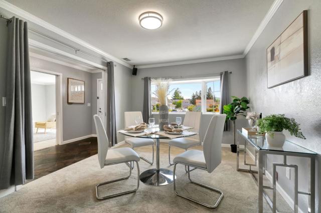 184 Park Sharon Drive, San Jose CA: https://media.crmls.org/mediaz/6d065f99-515a-4151-b652-c7488e897a65.jpg