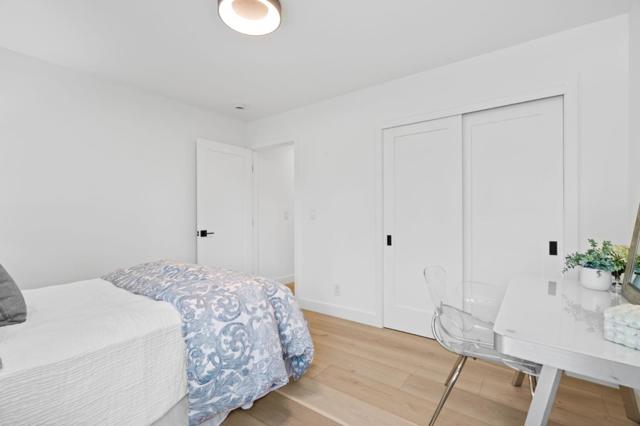 2330 Sierra Court, Palo Alto CA: https://media.crmls.org/mediaz/6d06a161-a445-4804-90c3-61d276222973.jpg