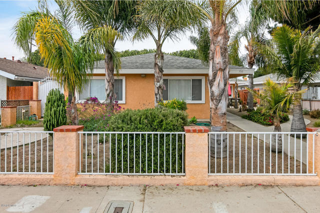 733 N M Street, Oxnard CA: https://media.crmls.org/mediaz/6d0730a6-1971-4656-bbaf-cd76ce93e5be.jpg