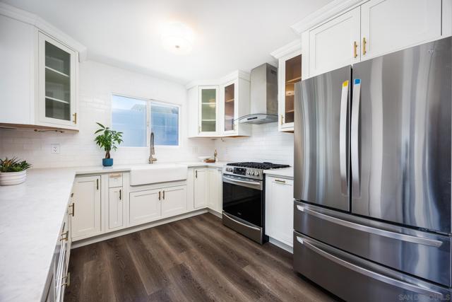 2434 Meadow Lark Dr, San Diego CA: https://media.crmls.org/mediaz/6d07f99c-8688-46bf-9478-e443f5b8ff7a.jpg