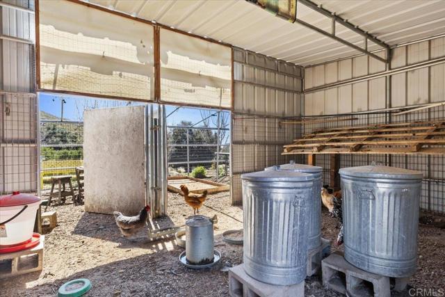 10499 Highway 79, Descanso CA: https://media.crmls.org/mediaz/6d0806d2-d59c-45db-81c8-73afe5ecaba0.jpg