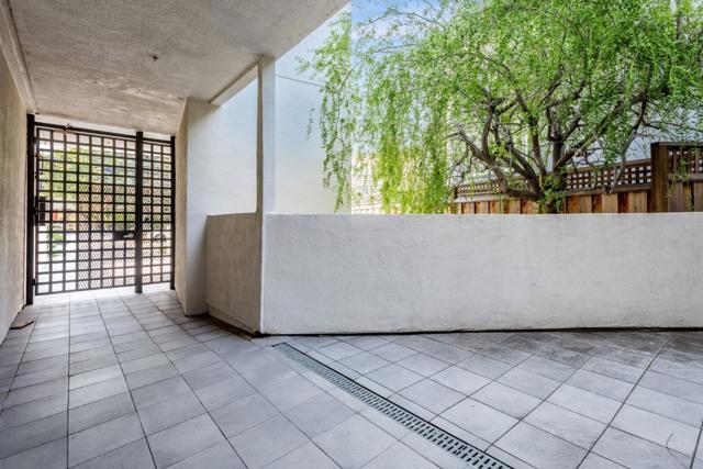 518 Almer Road, Burlingame CA: https://media.crmls.org/mediaz/6d0825b2-815e-4872-a5c8-b39ba1aa6eb7.jpg