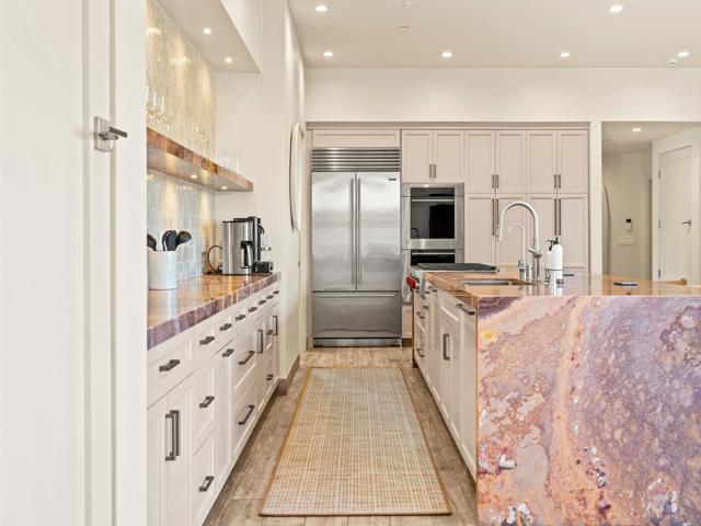 8477 El Paseo Grande, La Jolla CA: https://media.crmls.org/mediaz/6d088af5-e45c-4f28-9d20-fff6c774999f.jpg