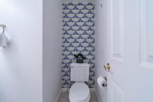 1748 Vancouver Green, Fremont CA: https://media.crmls.org/mediaz/6d0937b7-5281-4dad-af43-cc66f7eb7ada.jpg