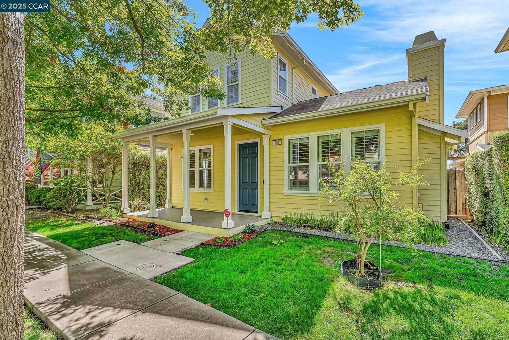 1051 Madrone Ave