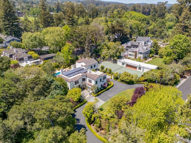 2181 Parkside Avenue, Hillsborough CA: https://media.crmls.org/mediaz/6d09ddd5-70b2-41fe-9b68-177827ba87f3.jpg