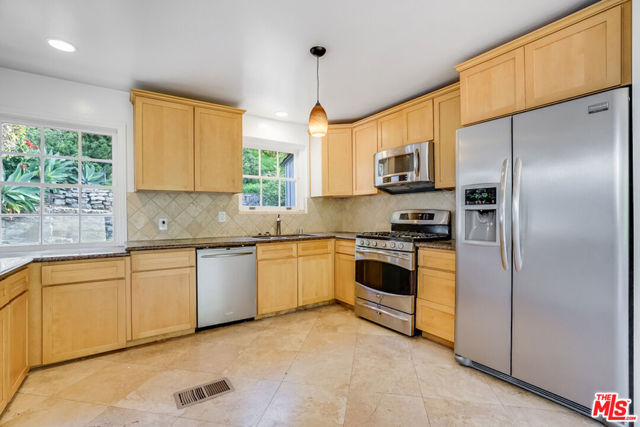 3246 Benda Street, Los Angeles CA: https://media.crmls.org/mediaz/6d09e18c-c4b0-4189-9394-192d6f8be5a4.jpg
