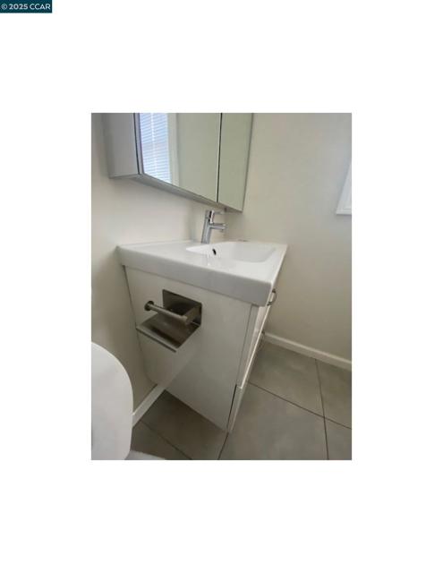 2011 Rutherford, Oakland CA: https://media.crmls.org/mediaz/6d09f20c-3c6a-4b30-87bb-ddb3af331034.jpg