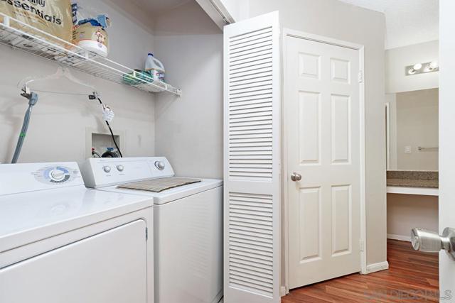 7455 Charmant Dr, San Diego CA: https://media.crmls.org/mediaz/6d0a7409-fb6e-431d-960d-15ff8b356154.jpg