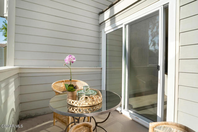 1228 S Westlake Boulevard, Westlake Village CA: https://media.crmls.org/mediaz/6d0acb8d-9422-4fa4-bc74-3af0cd85aa7f.jpg