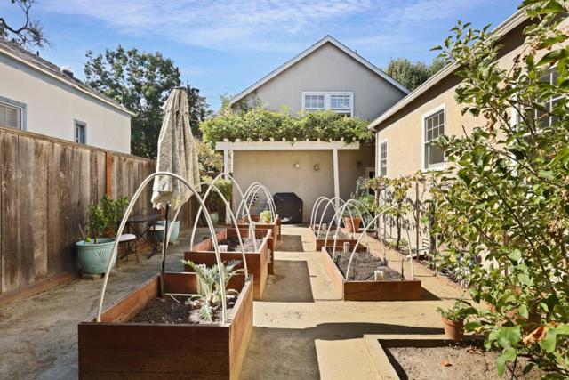 509 Myrtle Avenue, Modesto CA: https://media.crmls.org/mediaz/6d0b174c-cfd8-4a97-9b97-f7e43e7f6b5f.jpg