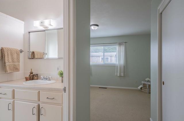 914 Junipero Way, Salinas CA: https://media.crmls.org/mediaz/6d0b68d9-c46c-44b2-be88-24762b92826c.jpg