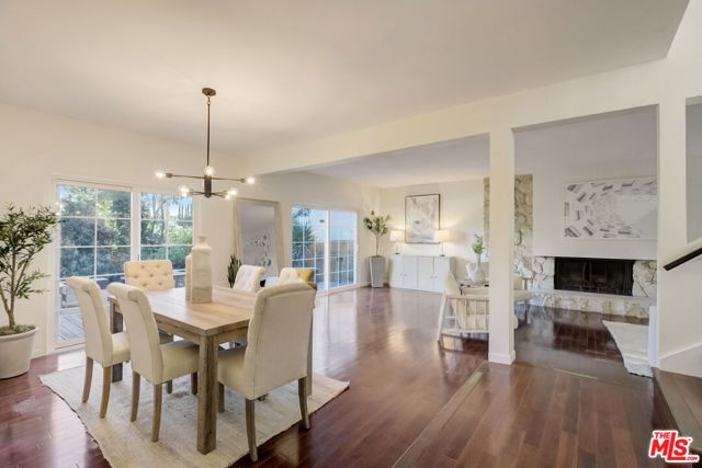 4990 Llano Drive, Woodland Hills CA: https://media.crmls.org/mediaz/6d0ba997-09b9-4c76-b392-74a65a8324d1.jpg