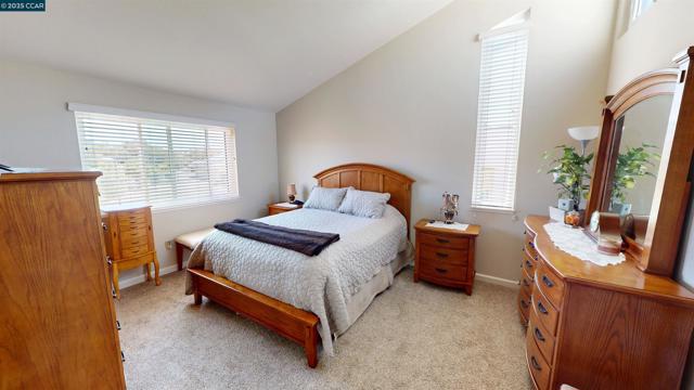 9 Aquamarine Ct, Hercules CA: https://media.crmls.org/mediaz/6d0bf9ba-eeb3-4e4d-97c6-127b562297c6.jpg