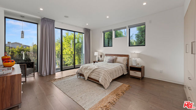 836 N Ogden Drive, Los Angeles CA: https://media.crmls.org/mediaz/6d0cb716-ed8e-4267-8ec0-c30cdccaad42.jpg