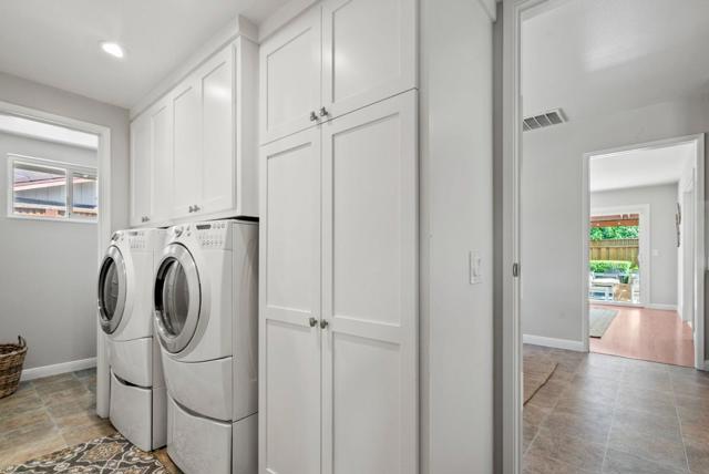 2369 Walden Square, San Jose CA: https://media.crmls.org/mediaz/6d0d6296-4376-49ac-9705-b15aae12f67b.jpg
