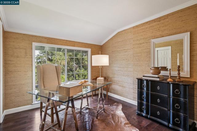 1023 Ameno Court, Lafayette CA: https://media.crmls.org/mediaz/6d0db071-88cf-4726-b993-d47e56ac5122.jpg