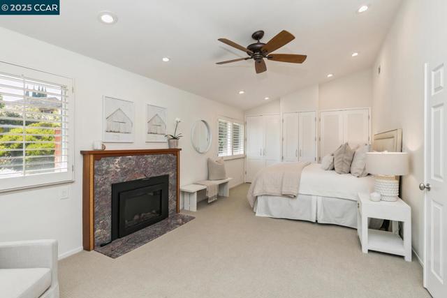 1555 Pebblebrook Ct, Walnut Creek CA: https://media.crmls.org/mediaz/6d0e2225-9f9d-48d7-8fe2-a107f1616833.jpg