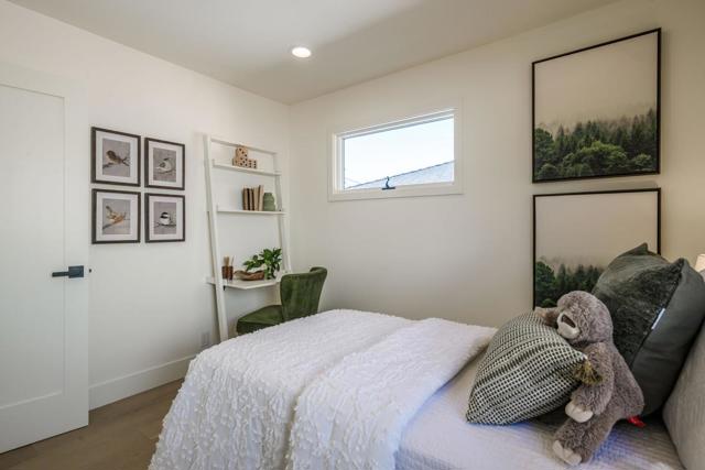 308 B Street, Redwood City CA: https://media.crmls.org/mediaz/6d0e9d12-31e0-4628-a28f-dc7ffc3188ba.jpg