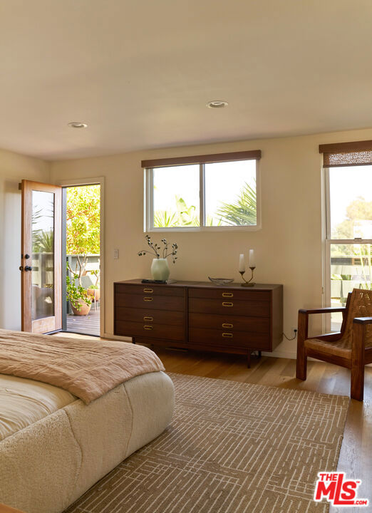 29500 Heathercliff Road, Malibu CA: https://media.crmls.org/mediaz/6d0eb8b0-bd58-4910-966c-27dc4b5ee02d.jpg