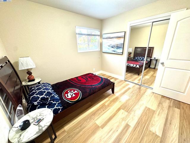 34288 Torrington Pl, Fremont CA: https://media.crmls.org/mediaz/6d0f6d98-1915-485f-917c-06e363d301e1.jpg