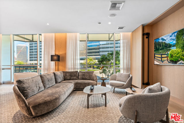 2025 Avenue Of The Stars, Los Angeles CA: https://media.crmls.org/mediaz/6d0f7a33-362a-4dc3-9d27-5a8558587cd9.jpg