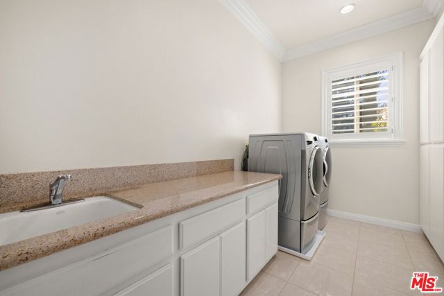 2855 Oak Knoll Drive, Diamond Bar CA: https://media.crmls.org/mediaz/6d0f9146-7f4d-4436-b889-27a2ee283ede.jpg