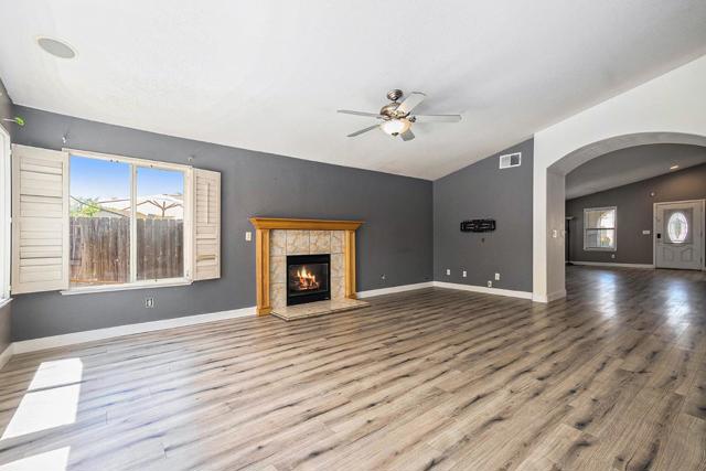 8736 Glacier Point Drive, Stockton CA: https://media.crmls.org/mediaz/6d0f9ab5-561c-44f7-bd0c-a7044e73ecb6.jpg