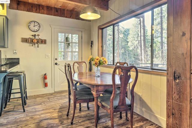 1273 Lilac Dr, Arnold CA: https://media.crmls.org/mediaz/6d10119e-8dc1-41b5-9227-d00822b8557f.jpg