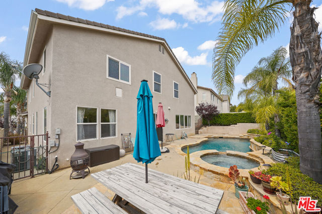 26505 Thackery Lane, Stevenson Ranch CA: https://media.crmls.org/mediaz/6d10aa06-6c37-4dcb-a2e8-ff9a634945ec.jpg